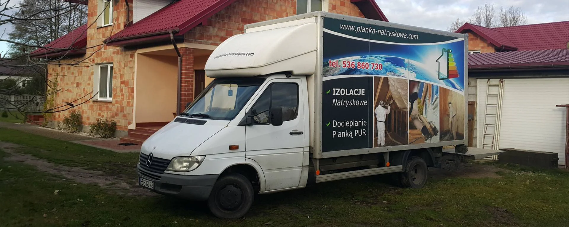 Izolacja Natryskowa: Szybkość, Szczelność i Opłacalność. Kompendium Wiedzy + FAQ