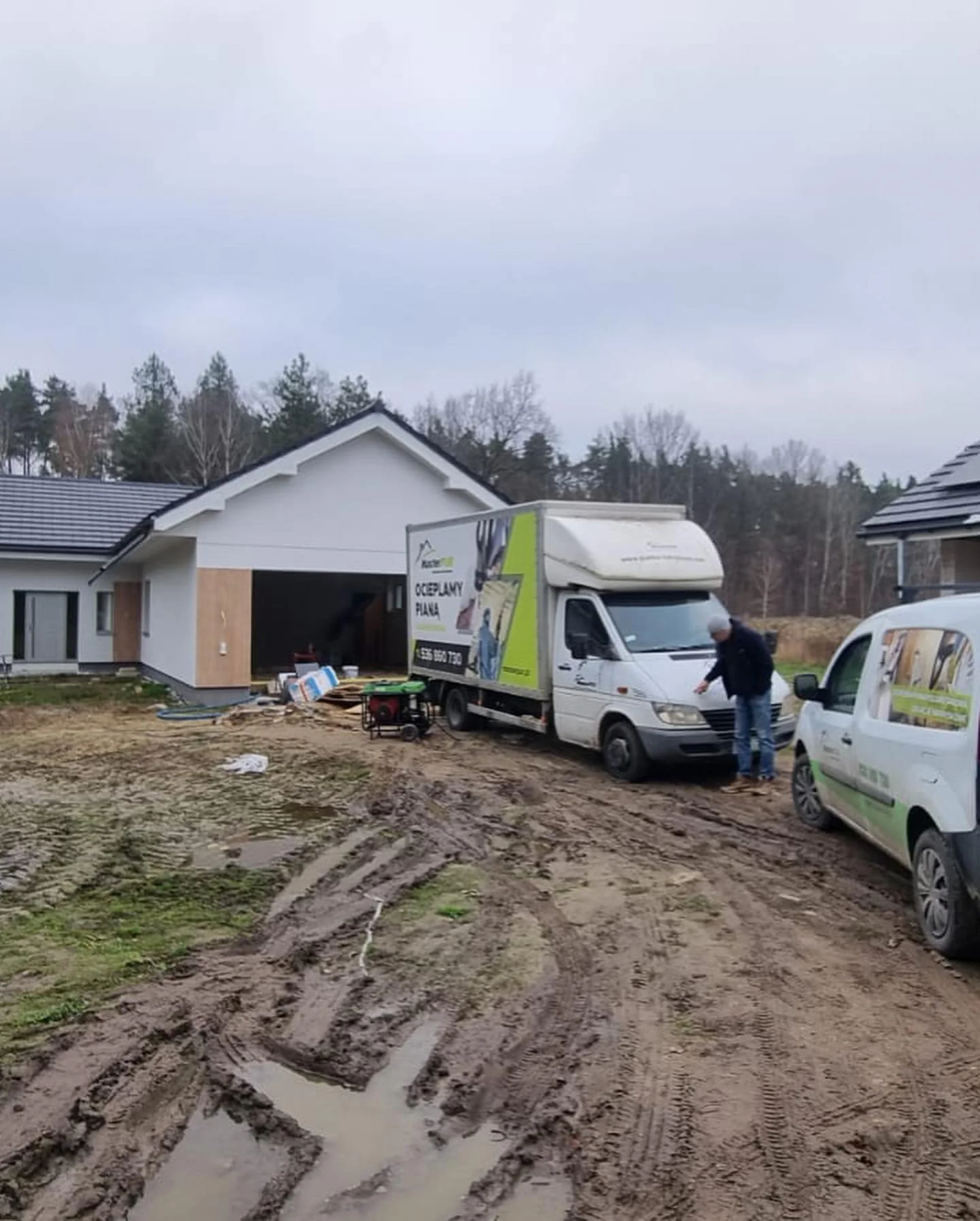 Ciepły Sufit i Niższe Rachunki: Dlaczego Pianka PUR to Najlepszy Wybór na Strop?